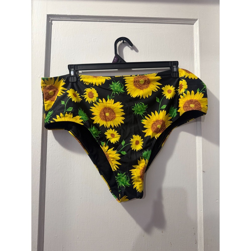 SHEIN Black Sunflower Print Bikini Bottoms in 4X